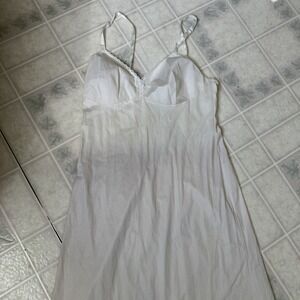 Vanity Fair Beige Vintage Slip Lace Silky Nylon Women's Sz 32 Long Granny